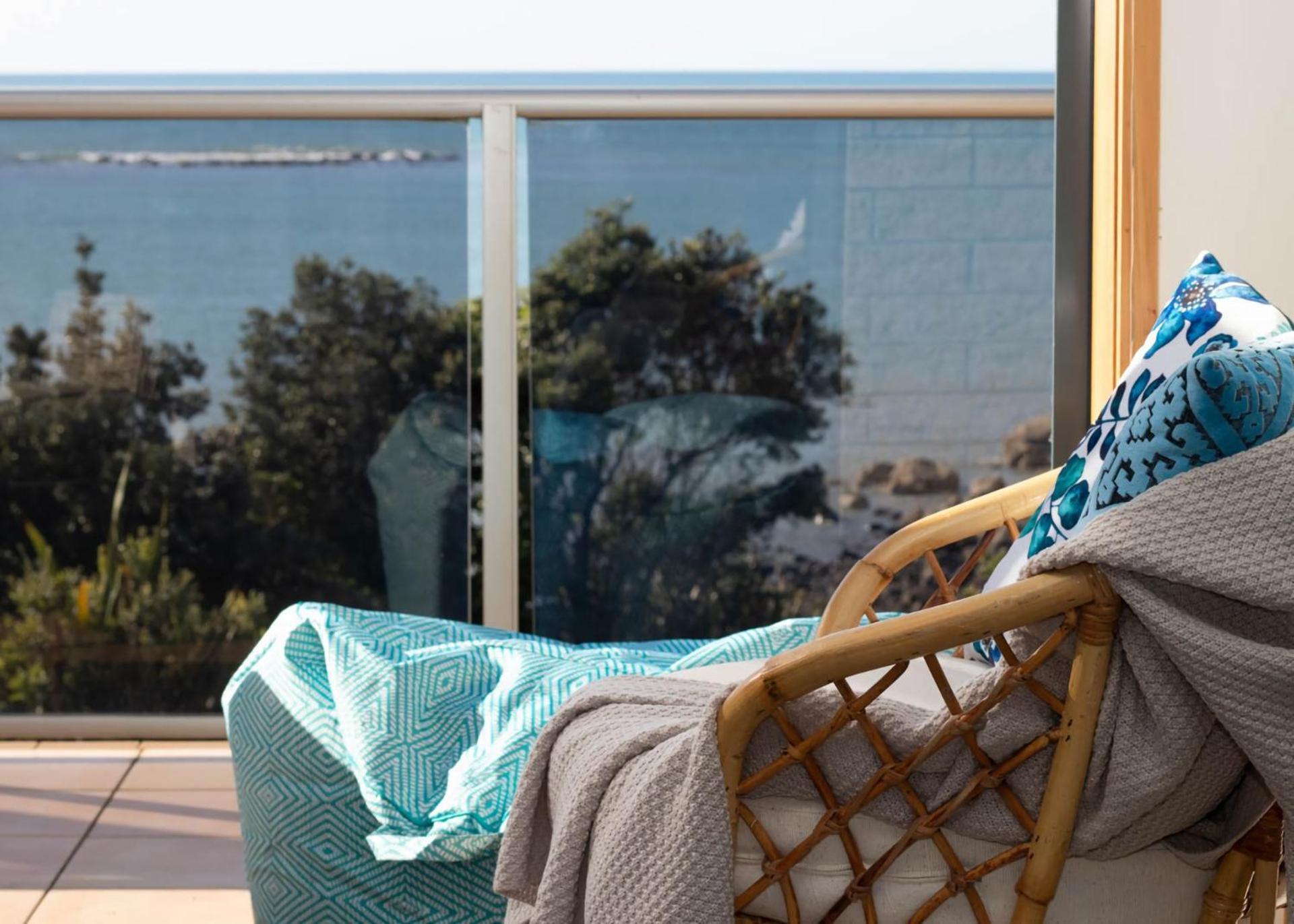 Beachfront Bliss On Wanaka Terrace Support Local Villa New Plymouth Exteriör bild